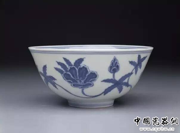 明成化 葵花纹青花碗